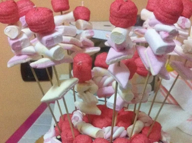 Spiedini di marshmallow