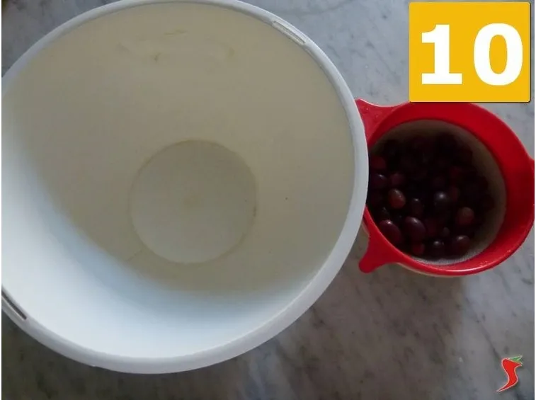 snocciolare le olive