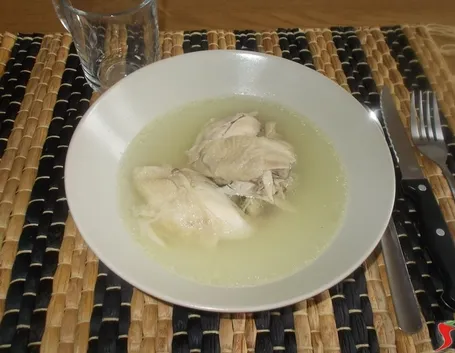 Il brodo di pollo