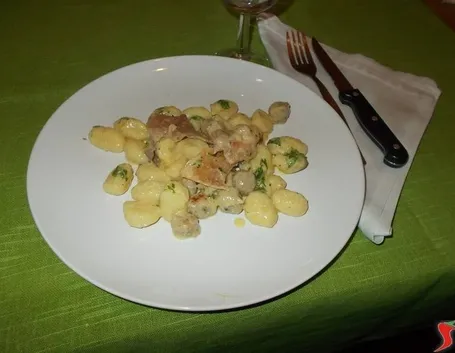 Gnocchi con panna