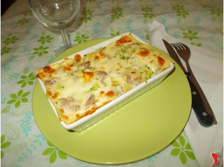 La lasagna con la salsiccia