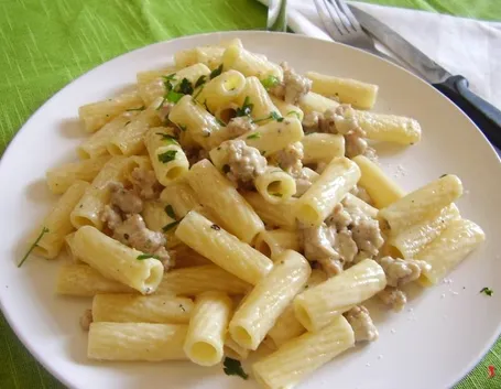 pasta panna e salsiccia