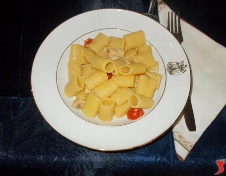 La pasta con il pesce spada