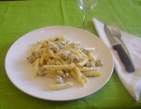 PENNETTE E SALSICCIA