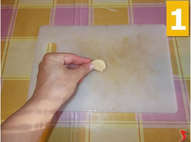 Lavorate l'aglio