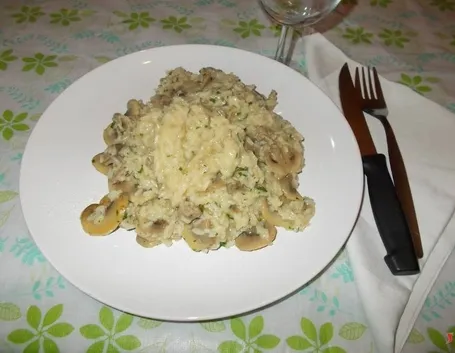 Il risotto salsiccia e funghi