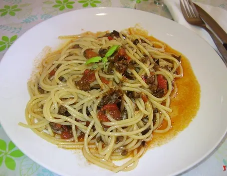 spaghetti alle olive