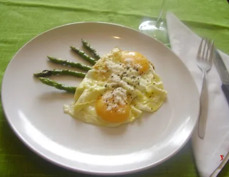asparagi e uova